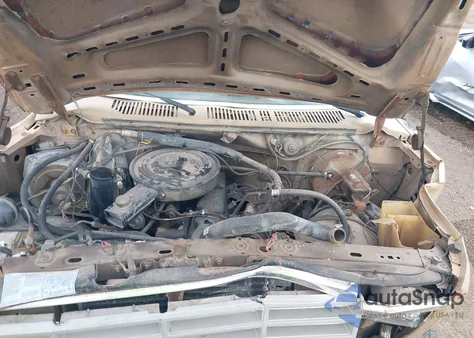 1983 Ford F100 z USA, uszkodzony, nr VIN 1FTCF10Y1DPA08516